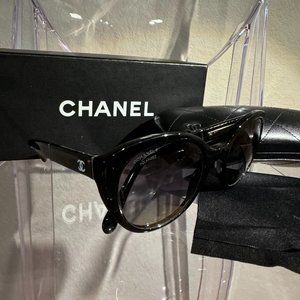 Chanel Black Plastic Sunglasses - Cateye